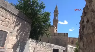 Mardin Süryani Vakfı, Hazine ve Diyanet'e Devredilen Mülkleri Için Dava Açıyor