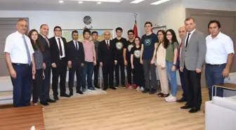 Ygs'de İlk 100'e Giren Öğrenciler, Başarılarını Vali Demirtaş ile Paylaştı