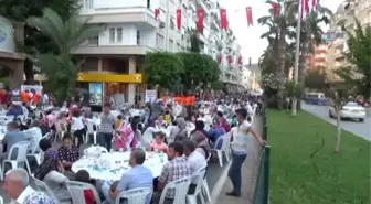 Kumluca'da 10 Bin Kişilik İftar Sofrası Kuruldu