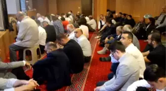 Paris'te Bayram Coşkusu- Paris'te 3 Aşamalı Bayram Namazı Kılındı