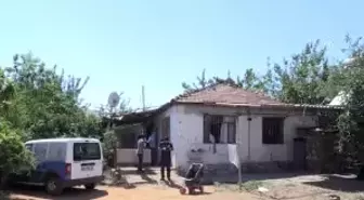 Suriyeli Fıtta'nın 'Protez' Bacakla Bayram Sevinci