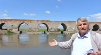 Definecilerin Tahrip Ettiği 382 Yıllık Karaz Köprüsü Onarıma Alındı