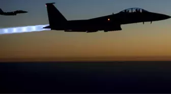 ABD Suriye'de Yine Sivilleri Bombaladı: 42 Ölü