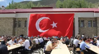 Başkale'de Emekli Olan Güvenlik Korucularına Veda Yemeği