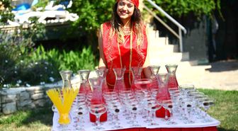 Kuşadası'nda Yetişen Meyveler Festivallerle Turistlere Tanıtılıyor