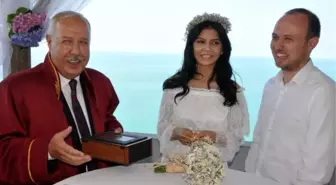 Aşıklar Tepesi'nde Sürpriz Nikah