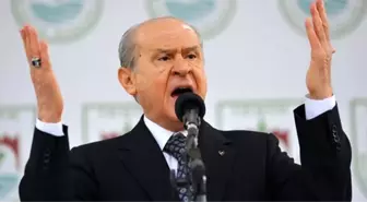 MHP Lideri Bahçeli, Ozan Arif'i Mahkemeye Verdi