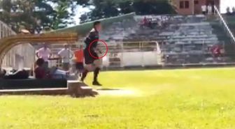 Brezilya'daki Hakem, Maçta Futbolcuya Silah Çekti