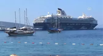 Mein Schiff 2' Dördüncü Kez Bodrum'da