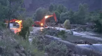 Melan Çayı'nda Kaybolan Gencin Cesedi Bulundu