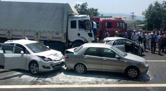 Sakarya'da Tem Otoyolu'nda Zincirleme Kaza (2)