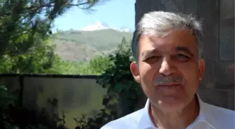 Abdullah Gül, Babasının Mezarını Ziyaret Etti