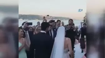 Burak Özçivit ve Fahriye Evcen Dünya Evine Girdi