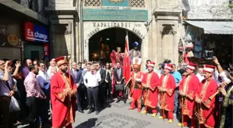 Kapalıçarşı'da Mehterli, Osmanlı Kostümlü Açılış