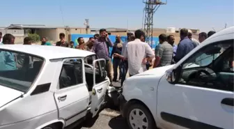 Şanlıurfa'da Zincirleme Kaza: 5 Yaralı