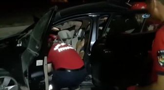 İki Otomobil Çarpıştı: 1 Ölü, 1 Yaralı