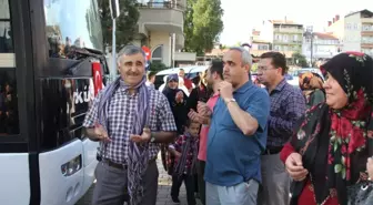 Ramazan Umrecileri Dualarla Karşılandı