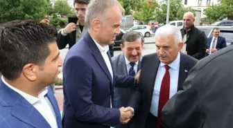 Başbakan Binali Yıldırım, Çekmeköy Belediyesi'ni Ziyaret Etti