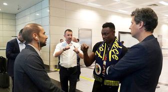 İmza İçin İstanbul'a Gelen Kameni, Fenerbahçe'nin İlk Afrikalı Kalecisi Oldu