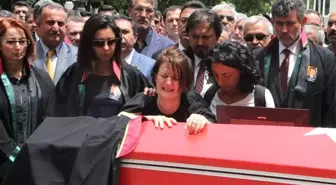 Gemlik'te Öldürülen Avukat Özgür Aksoy'un Davayla İlgisinin Olmadığı Ortaya Çıktı