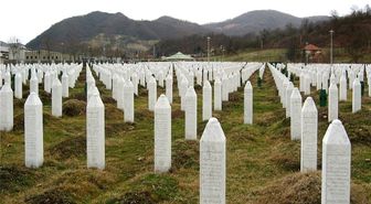 Srebrenitsa Katliamı Karesi'de Anılacak