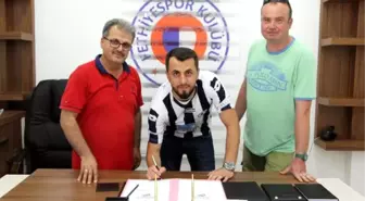 Fethiyespor Burak'ı Aldı