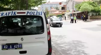 Konya'da Hafif Ticari Araç Kamyona Çarptı: 3 Ölü