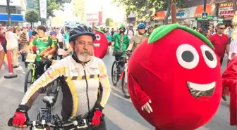 23.yeşilyurt Kültür Kiraz ve Spor Festivali Kortej Yürüyüşüyle Başladı