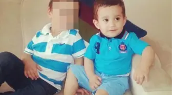 Demir Kapının Altında Kalan 4 Yaşındaki Eren Feci Şekilde Can Verdi