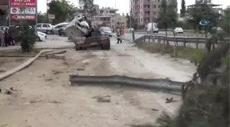 Asit Yüklü Tanker Tıra Çarptı, Faciadan Böyle Dönüldü: 2 Yaralı