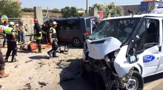 Baba ve Oğlu Trafik Kazasında Hayatını Kaybetti