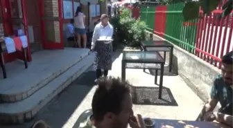 Down Sendromlu Gençlerin Çalıştığı 'Farkındalık Çay Bahçesi' Açıldı
