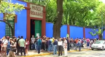 Dünyaca Ünlü Ressam Kahlo'nun Doğum Günü Kutlandı