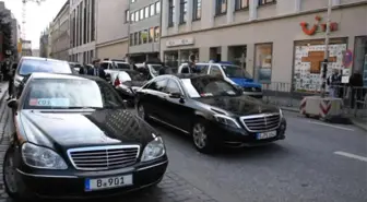 Erdoğan'ın Konvoyu Hamburg'da 10 Dakika Bekletildi