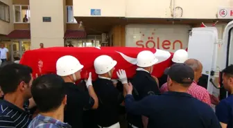 Kavgaya Müdahale Ederken Kalp Krizi Geçiren Polis Toprağa Verildi