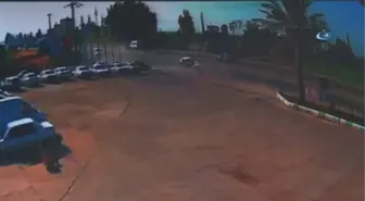 Otomobiller Kafa Kafaya Çarpıştı: 2'si Çocuk 10 Yaralı