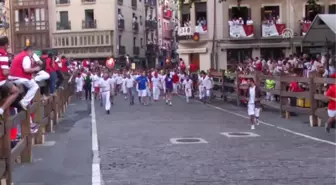 San Fermin Festivali'nde Boğalarla Ilk Koşu Yapıldı
