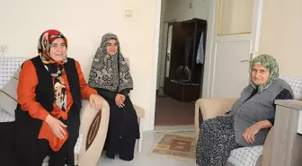 Vali Eşinden, Şehit Ailesine Ziyaret