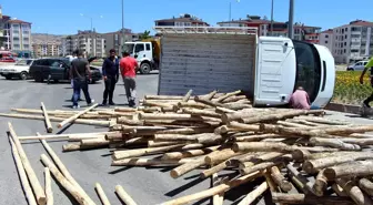 Elazığ'da Trafik Kazası: 2 Yaralı