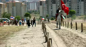 Erü'de 1. Uluslararası Sancak Beyi Atlı Okçuluk Müsabakası Başladı