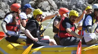 Erzincan Valisi Ali Arslantaş Rafting Yaptı