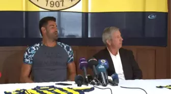 Fenerbahçe, Volkan Demirel ile Sözleşme İmzaladı