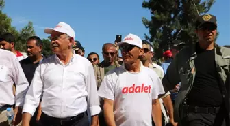 Kılıçdaroğlu 'Adalet Yürüyüşü Sergisi'Nde