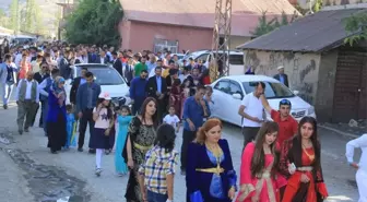 Hakkari'de Festival Gibi Aşiret Düğünü