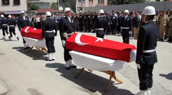 Hatay Şehitleri Için Tören