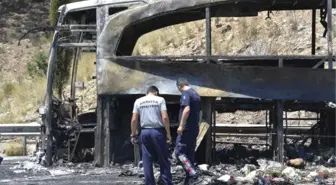 Isparta'da Yolcu Otobüsünde Yangın (3)