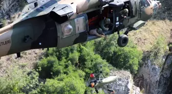 Kanyonda Mahsur Kalan Dağcılar Askeri Helikopterle Kurtarıldı