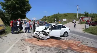 Kocaeli'de Trafik Kazası: 3 Yaralı