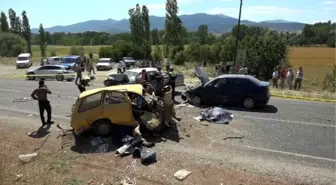 Seydikemer'de Zincirleme Kaza: 3 Ölü, 4 Yaralı