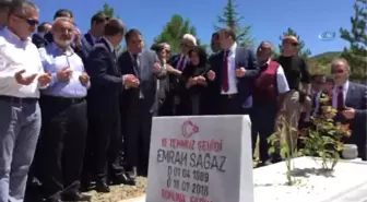 Başbakan Yardımcısı Canikli, 15 Temmuz Şehidi Emrah Sağaz'ın Mezarını Ziyaret Etti